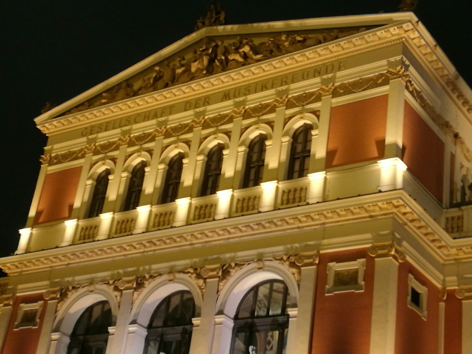 維也納音樂殿堂之旅 金色大廳與國家歌劇院門票代訂及旅游景點(diǎn)一站式服務(wù)